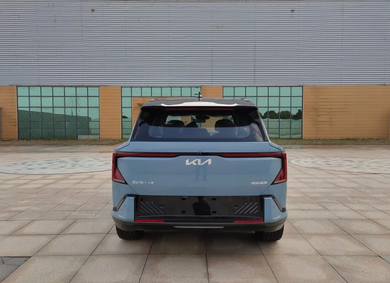 Это полноприводный Kia EV5 GT для мирового рынка: появились живые фото и детали