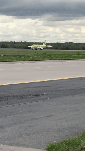 Первый лётный экземпляр отечественного авиалайнера SSJ New прибыл в Жуковский для прохождения сертификационных лётных испытаний