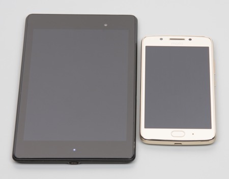 Обзор смартфона Moto G5. Тестирование дисплея