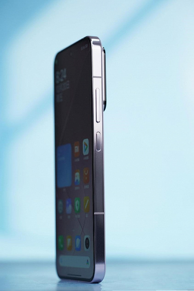 Это Xiaomi 14. Живые фото последнего недорогого флагмана компании и комплекта поставки