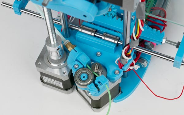 3D-принтер Мастер КИТ MC2, подача нити